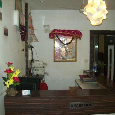 Hotel Mid - Way Inn Gandhinagar Zewnętrze zdjęcie